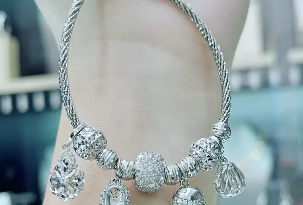  VÀNG BẠC MỘT HOÀ- CẦM ĐỒ