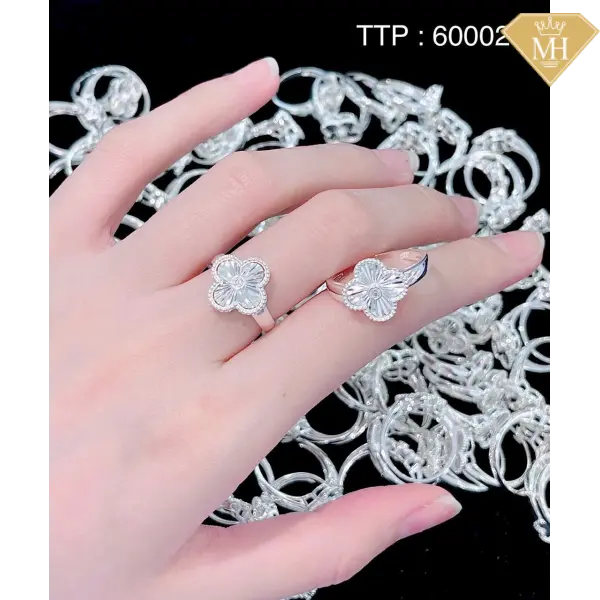  VÀNG BẠC MỘT HOÀ- CẦM ĐỒ